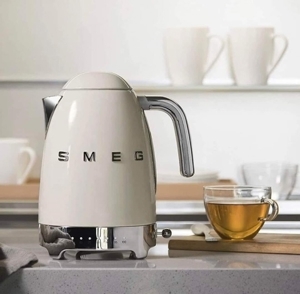 Ấm đun nước chỉnh nhiệt Smeg KLF04PGEU / KLF04CREU