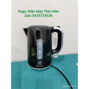 Bình - Ấm đun nước siêu tốc Electrolux EEK3505 1.7 lít