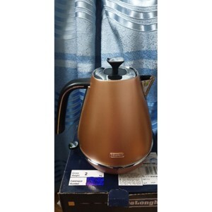 Ấm đun nước siêu tốc Delonghi KBI2001.CP/BK/W