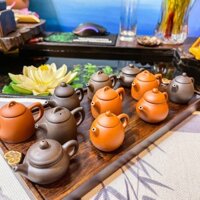 Ấm trà nhỏ, ấm trà, ấm trà mini, ấm trà cô đơn, ấm trà trang trí trên bàn trà, ấm trà tử sa, ấm đất nặn tay.