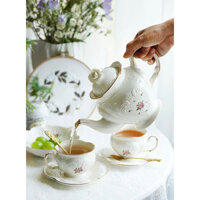 Ấm trà & set tách dĩa trà gốm sứ nền trắng viền vàng kim hoạ tiết bó hoa hồng nhí vintage