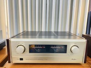 Amply - Amplifier Accuphase E305