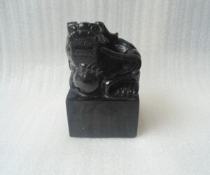 Ấn tỳ hưu đá hắc ngà M055