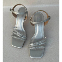 Ảnh chụp thật giày sandal nữ gót mica trong quai xoàn chéo hottren màu bạc, đen
