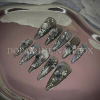 [Ảnh thật shop chụp] Nailbox thiết kế màu đen thạch mắt mèo bạc đính charm hoa hồng đen phong cách bí ẩn