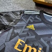 Áo arsenal đen fake + giày zoker inspire trắng