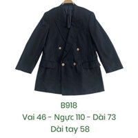 Áo blazer của dian có độn vai