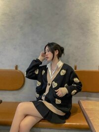 ÁO CARDIGAN SWE, Áo Cardigan Đen Thun Nỉ Ngoại Họa Tiết Trái Tim Tay Bo Thun Ôm - Áo Khoác Len Tổng Hợp Chống Nắng Giữ Ấm Tốt, Áo Khoác bomber, Áo cardigan nữ , áo cardigan nam , áo khoác cardigan nam nữ mặc vải nỉ ngoại chống nắng chống lạnh tốt