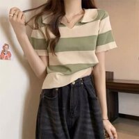 Áo cổ bẻ kẻ ngang phù hợp thời trang nữ