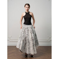 Áo cổ yếm ren thun và chân váy ren hoạ tiết thiên nhiên