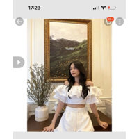 Áo croptop bẹt vai màu trắng, phần vai có thun co giãn, dây kéo phía sau mua 380 pass 150