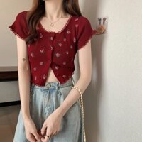 Áo croptop đỏ, họa tiết hoa hồng, hàng Quảng Châu loại 1, chất liệu thun len dày dặn, kiểu dáng ôm người, năng động