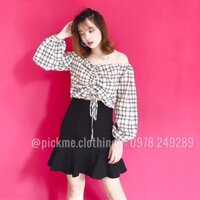 Áo croptop kẻ trễ vai