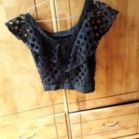 Áo croptop lỗ trễ vai 1 bên