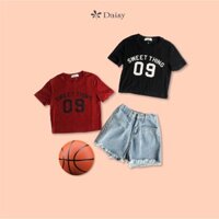 Áo croptop mang phong cách thể thao năng động, thương hiệu “Daisy” tại Hà Nội