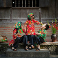 Áo dài Có cổ hoạ tiết chăn con công cho bé gái (có cả bé trai)