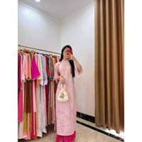 Áo dài gấm Hồng Hạc dáng suông cách tân,đính chuông,cúc bọc cách điệu-Áo dài Bông Bông(ảnh shop tự chụp)