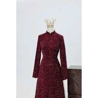 Áo dài kim sa lấp lánh dáng truyền thống .