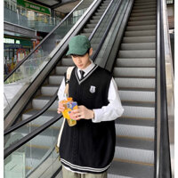 Áo gile len nam cổ V oversize, Áo gile unisex form rộng Basic nữ len đẹp oversize huy hiệu học sinh đi chơi đi học 2024