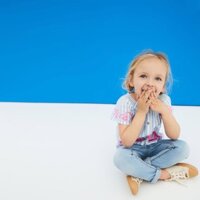 Áo kẻ thêu Zara kids