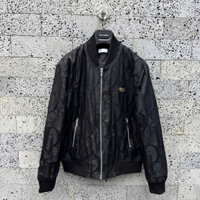 Áo khoác Bomber gió Dior Đen họa tiết logo chữ dập nổi LA NV