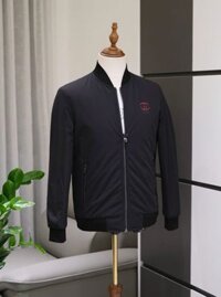 Áo khoác bomber Gucci mặc được 2 kiểu