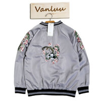 Áo khoác bomber thêu hoa