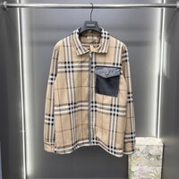 Áo khoác Burberry nam cổ bẻ kẻ sọc màu be phối túi ngực lưng da đen khoá zip kéo siêu sang