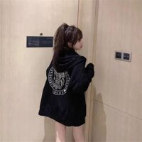 Áo khoác có mũ trùm đầu chéo màu đen Áo khoác nữ thu đông Phong cách mới dày dáng rộng mặc đường phố nóng kim cương Dây kéo Cardigan hàng đầu
