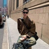 Áo khoác da màu nâu nam thời trang xuân hè Áo khoác thân rộng hồ sơ ngắn Hình dạng lõm cơ bản Thiết yếu Phong cách Hàn Quốc Cá tính Hip-hop Unisex