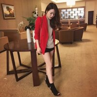 Áo khoác dạng vest hot hit việt hoàng bích mua cất tủ chưa mặc lần nào ạ. Lên form siêu đẹp nha ce ơii, mix đồ gì cũng i