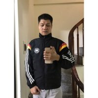 Áo khoác gió bóng đá đội tuyển đức kẻ sọc vai nổi bật dáng rộng nam nữ mặc thời trang thể thao