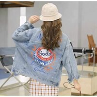 Áo khoác jean. Hàng nhập Quảng Châu. KÈm hình chụp thật 100%. Size dưới 55kg vừa. Đơn giản mà đẹp nha