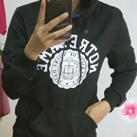 Áo khoác nỉ chui đầu. 100k/ao sale cuối năm.