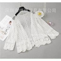 Áo khoác ren đi biển