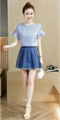 Áo Kiểu Tay Loe Đính Ngọc Trai - Xanh Da Trời