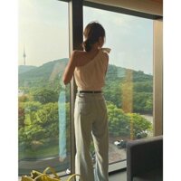 Áo lệch trắng nơ vai