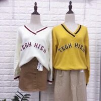 Áo len cổ tim chữ thêu hàn quốc xinh lung linh. Ảnh chụp thật chất đẹp. Mặc kết hợp với áo sơ mi trắng bên trong đẹp lắm