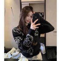 Áo len cổ tròn họa tiết hoa trà Áo nữ dáng ngắn Thu Đông Jacquard Áo dệt kim dáng gầy chui đầu rộng rãi BPID