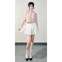 Áo len croptop hồng pastel nút kim loại