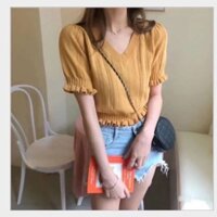 Áo Len Croptop Kiểu Cổ Tim Vàng Bò