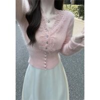 Áo len dệt kim màu hồng cổ chữ V ngọt ngào phong cách nhẹ nhàng dành cho nữ Thiết kế đầu mùa thu Cảm giác mỏng vừa vặn bên trong 241111