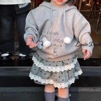 Áo Len Mũ Cục Bông Màu Ghi Hot Hit Phong Cách Dễ Thương Màu Sắc Đáng Yêu Mẫu Mới QCCC Thu Đông 2024 Dành Cho Bé Gái