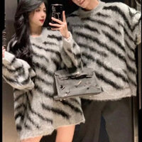 Áo Len Nam Nữ Sọc Vằn Cao Cấp Bản Chuẩn Quảng Châu - Áo Len Lông Xù Sọc Vằn Nam Nữ Phong Cách Hàn Quốc