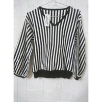 Áo len nữ cổ tim