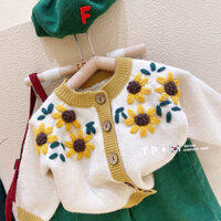 Áo len thêu hoa cúc họa tiết xinh xắn cho bé gái