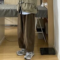 Áo liền quần màu nâu AOKANG xu hướng phong cách mới phong cách retro Nhật Bản dáng rộng thẳng quần áo nam thông thường