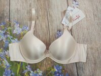 Áo lót nữ nâng ngực tạo khe Triumph 623-039 cúp xéo có gọng, đệm mút dày giúp nâng và định hình ngực tối đa Da - Be - Kem - B85 size 38B