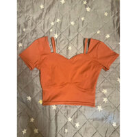 Áo  Lululemon đã qua sử dụng size 4