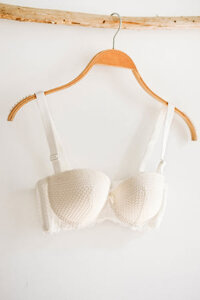Áo ngực Lovely mút dày 8069 - Trắng - 38